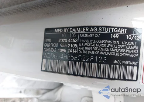 2014 Mercedes-Benz C-Class C 250 Sport z USA, uszkodzony, nr VIN WDDGF4HB5EG228123